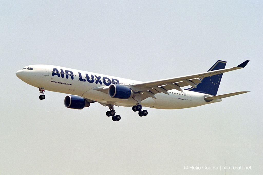 SE-RBF · Airbus A330-223 · (LIS / LPPT)