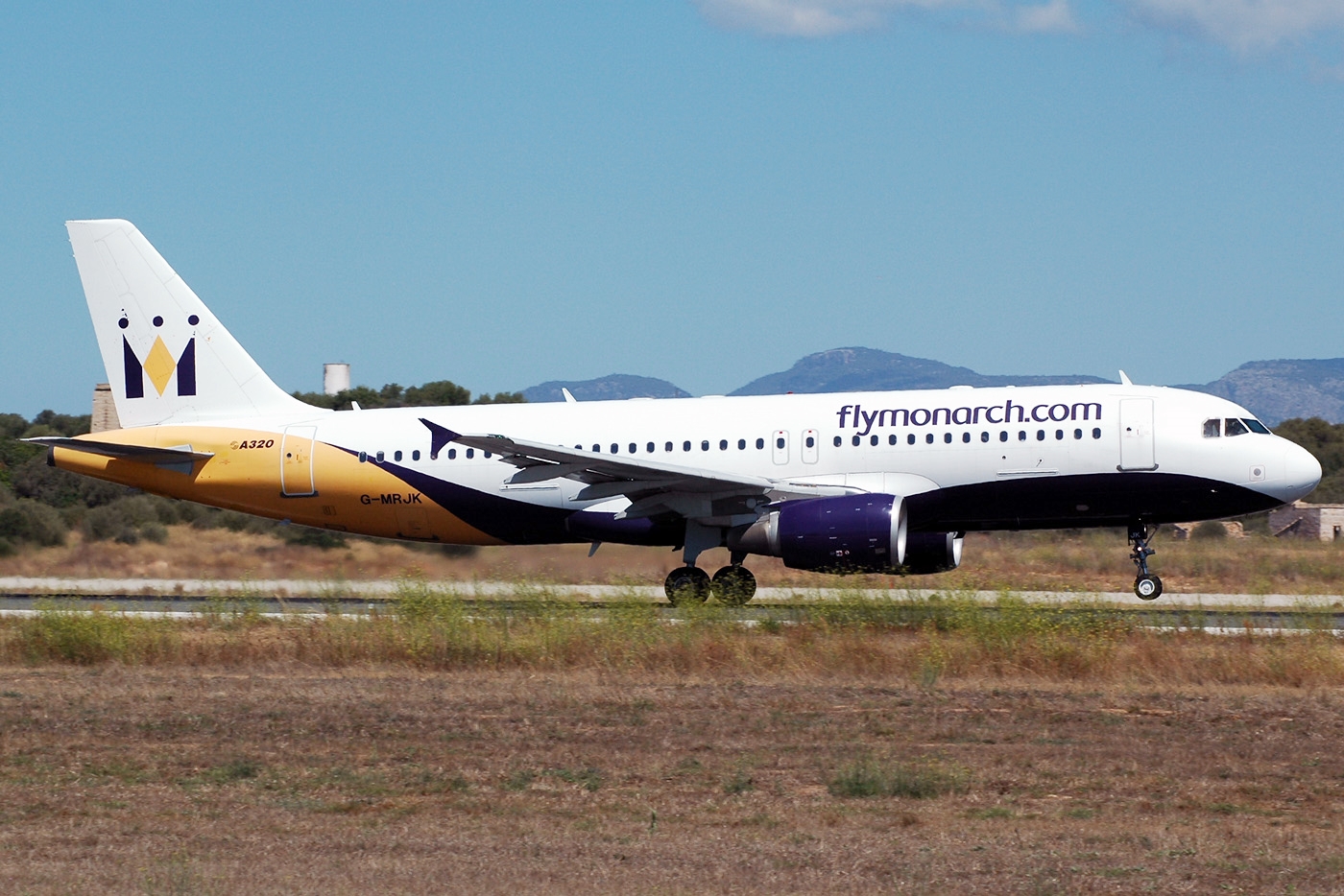 G-MRJK · Airbus A320-214 · (PMI / LEPA / LESJ)