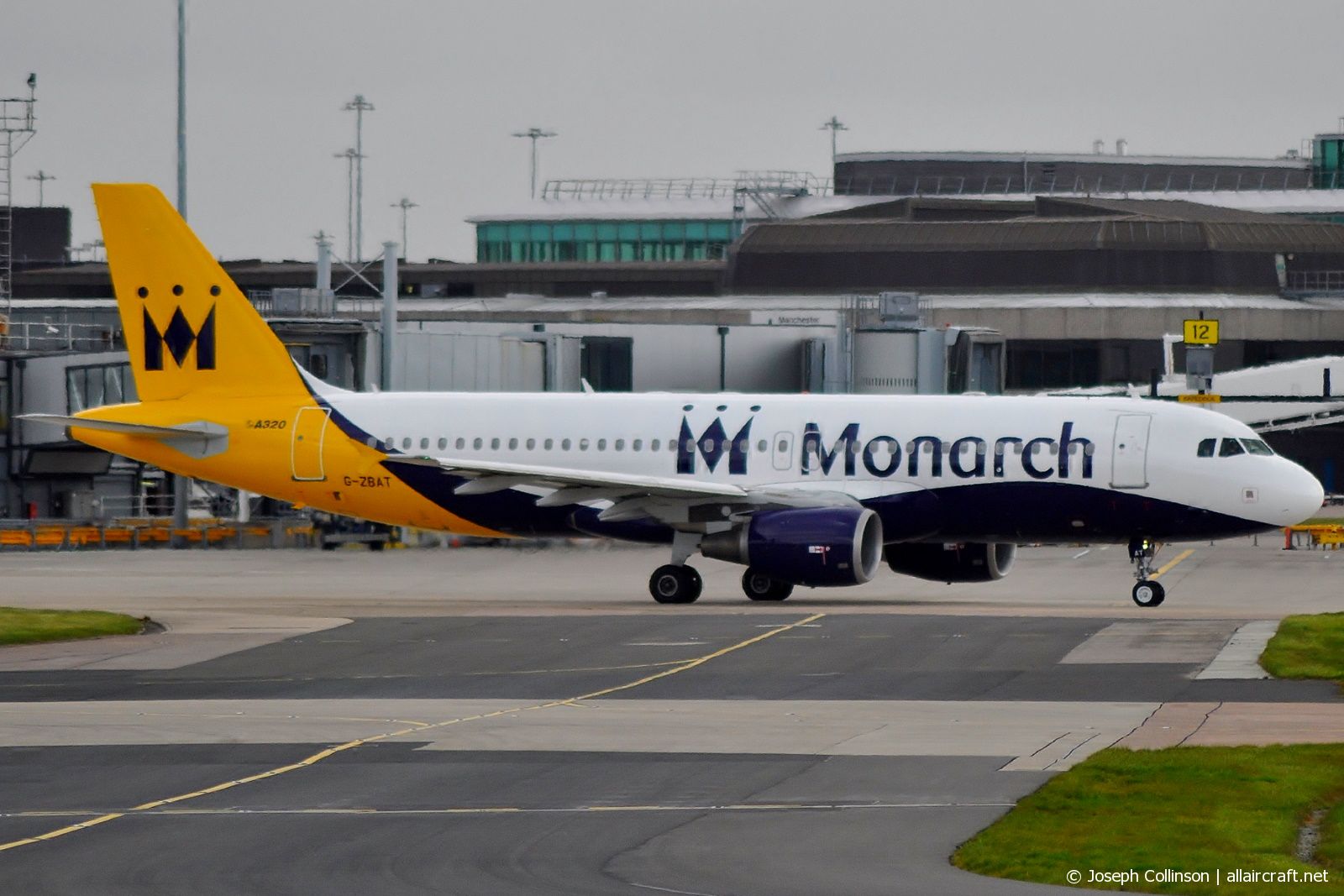 G-ZBAT · Airbus A320-214 · (MAN / EGCC)