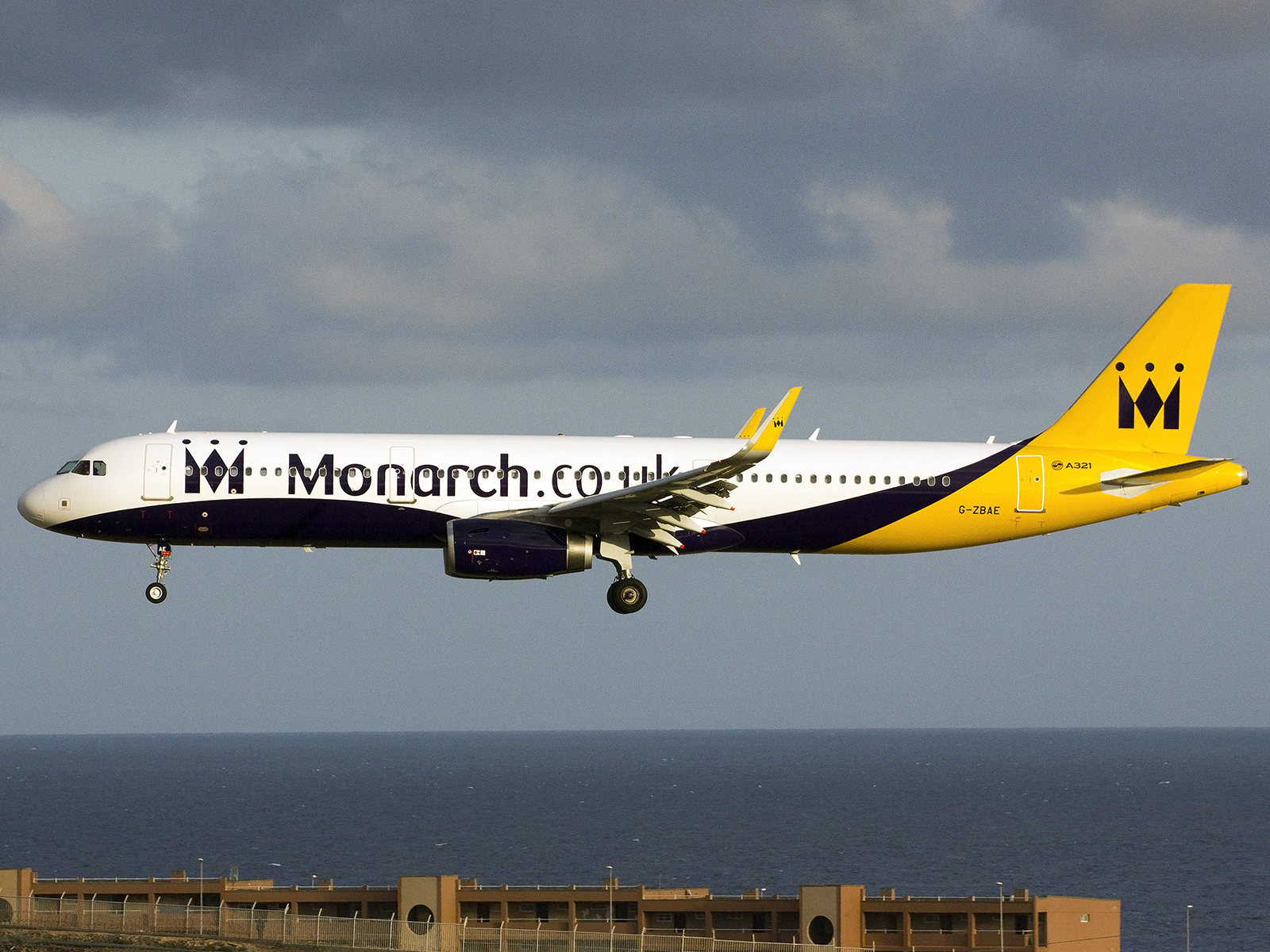 G-ZBAE · Airbus A321-231 · (LPA / GCLP)