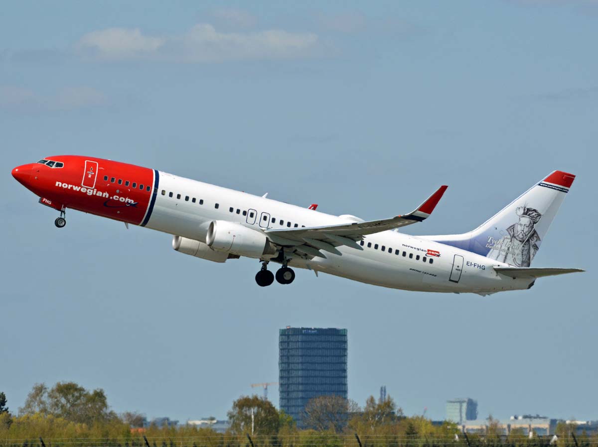 EI-FHG · Boeing 737-86N(WL) · (CPH / EKCH)