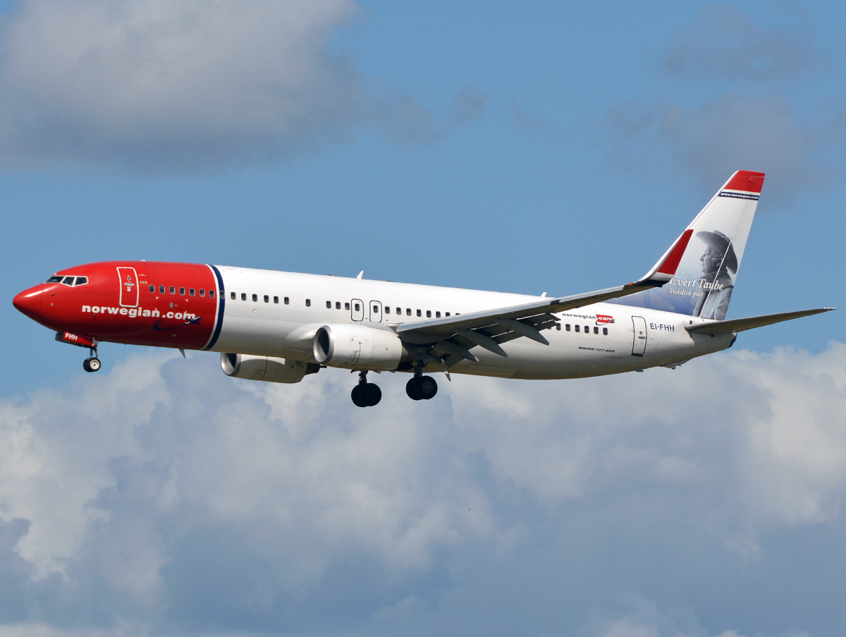 EI-FHH · Boeing 737-8FZ(WL) · (CPH / EKCH)