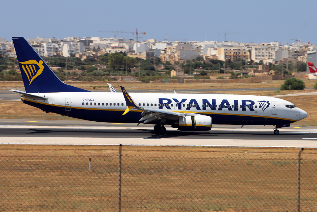 G-RUKJ · Boeing 737-8AS(WL) · MLA / LMML