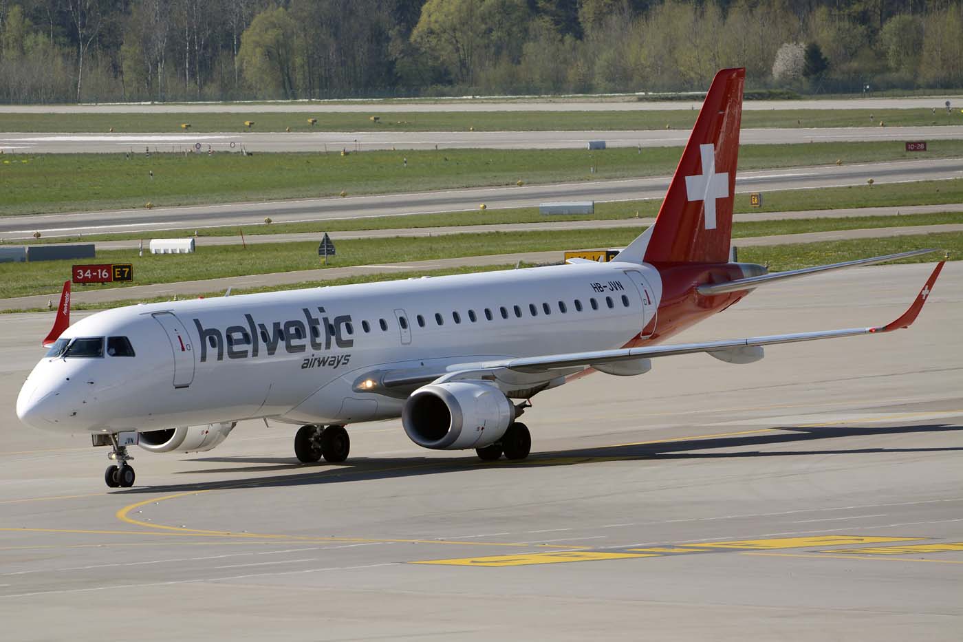 HB-JVN · Embraer ERJ-190LR · (ZRH / LSZH)