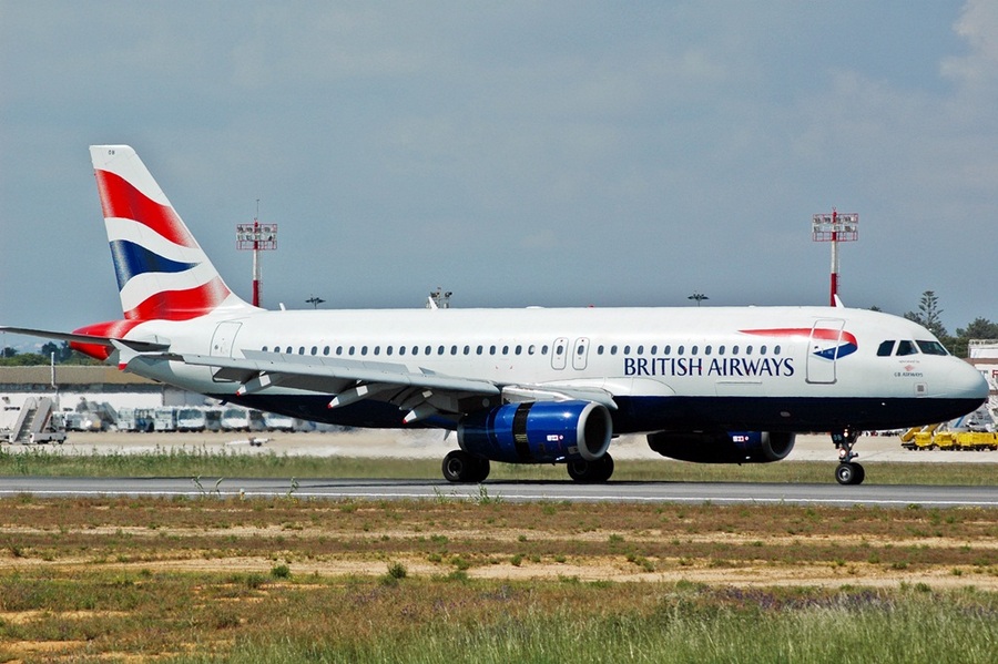 G-TTOB · Airbus A320-232 · (FAO / LPFR)