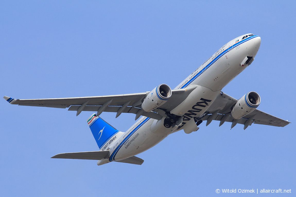 9K-APA · Airbus A330-243 · (FCO / LIRF)