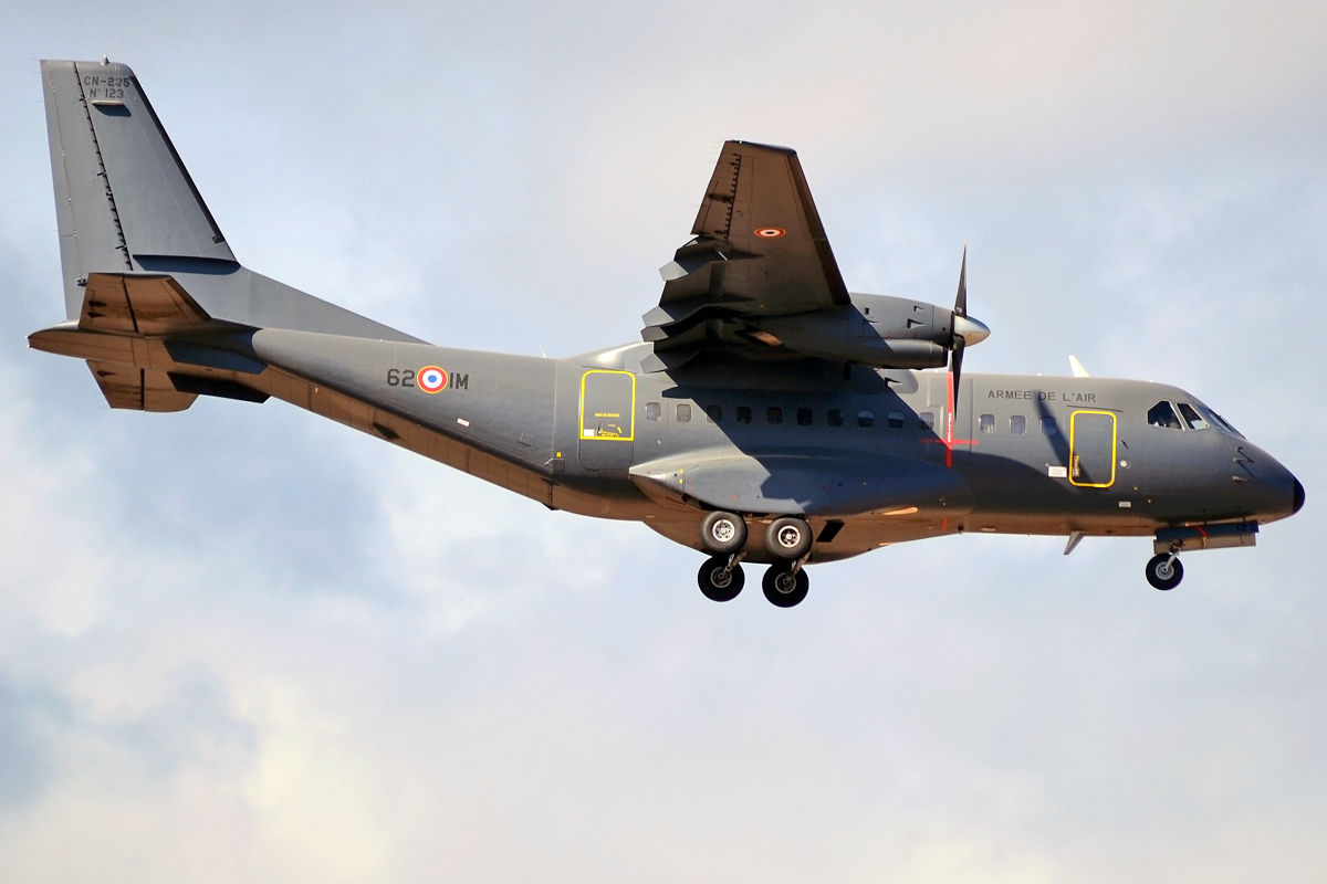 123 · CASA CN-235-200M · (LPA / GCLP)