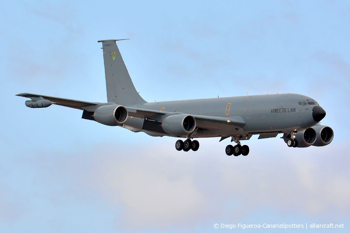 739 · Boeing C-135FR Stratotanker · (LPA / GCLP)