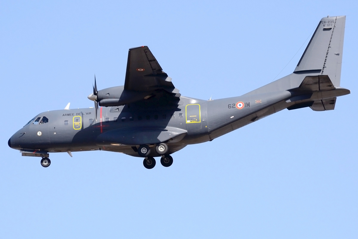 123 · CASA CN-235-200M · (LPA / GCLP)