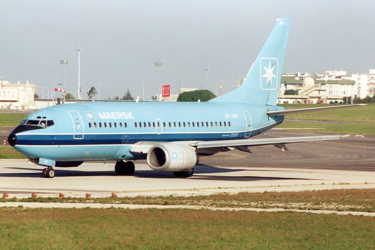 OY-API · Boeing 737-5L9 · (LIS / LPPT)