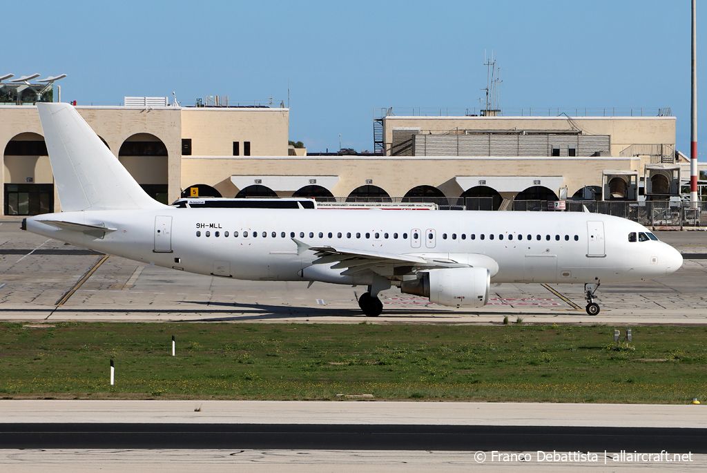 9H-MLL · Airbus A320-214 · (MLA / LMML)