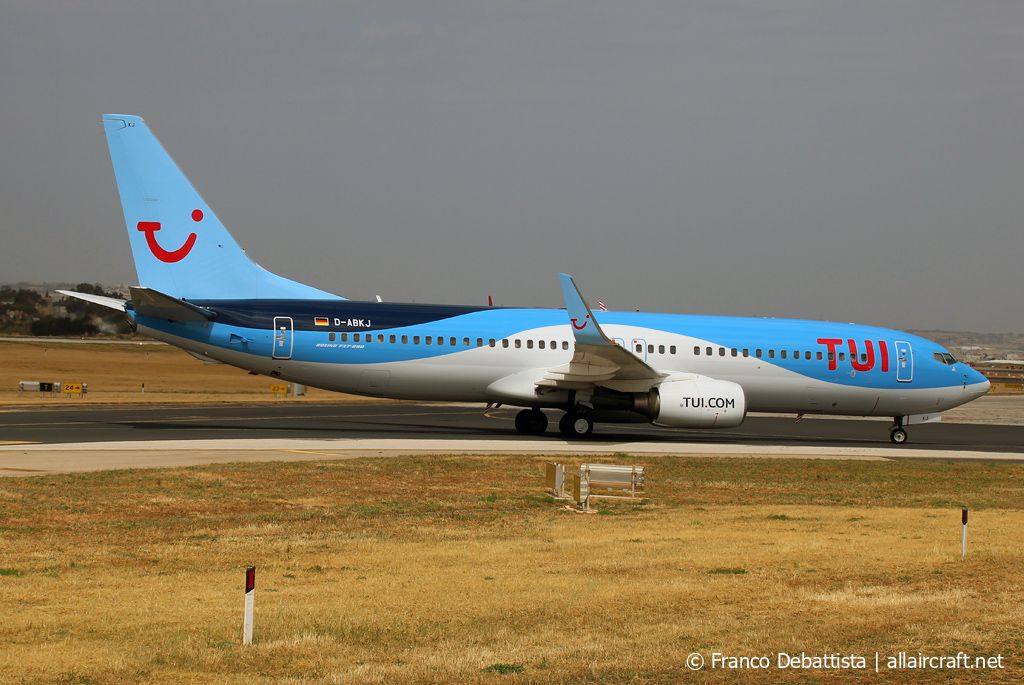 D-ABKJ · Boeing 737-86J(WL) · (MLA / LMML)
