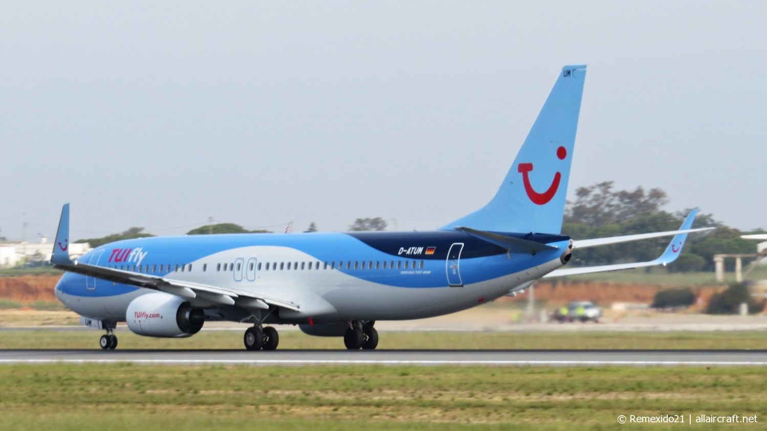 D-ATUM · Boeing 737-8K5(WL) · (FAO / LPFR)