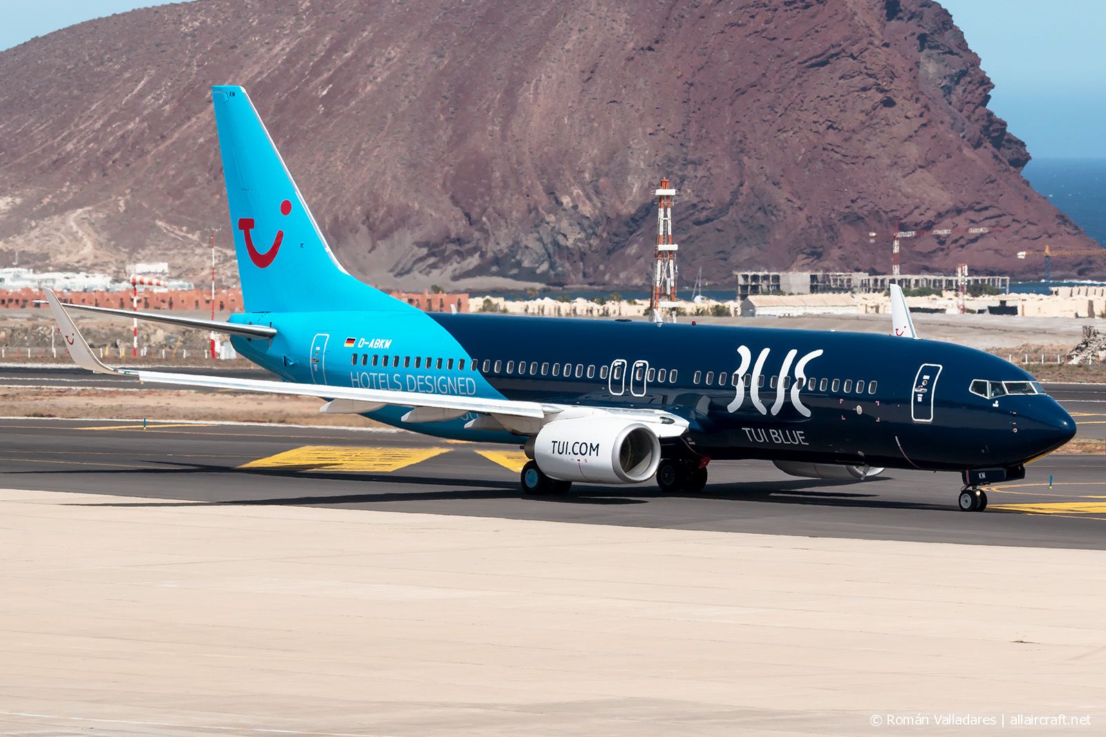 D-ABKM · Boeing 737-86J(WL) · (TFS / GCTS)