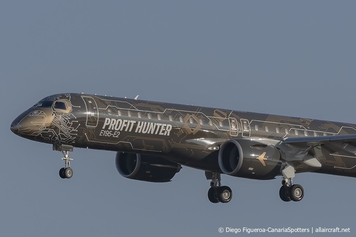 PR-ZIQ · Embraer 190-400STD · (LPA / GCLP)