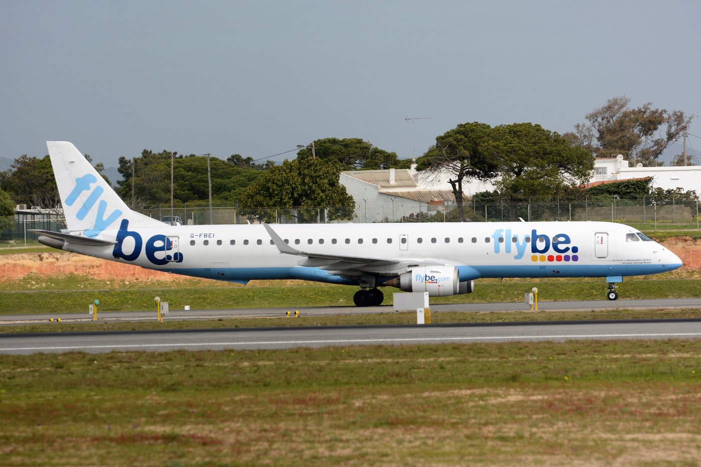 G-FBEI · Embraer 190-200LR · (FAO / LPFR)