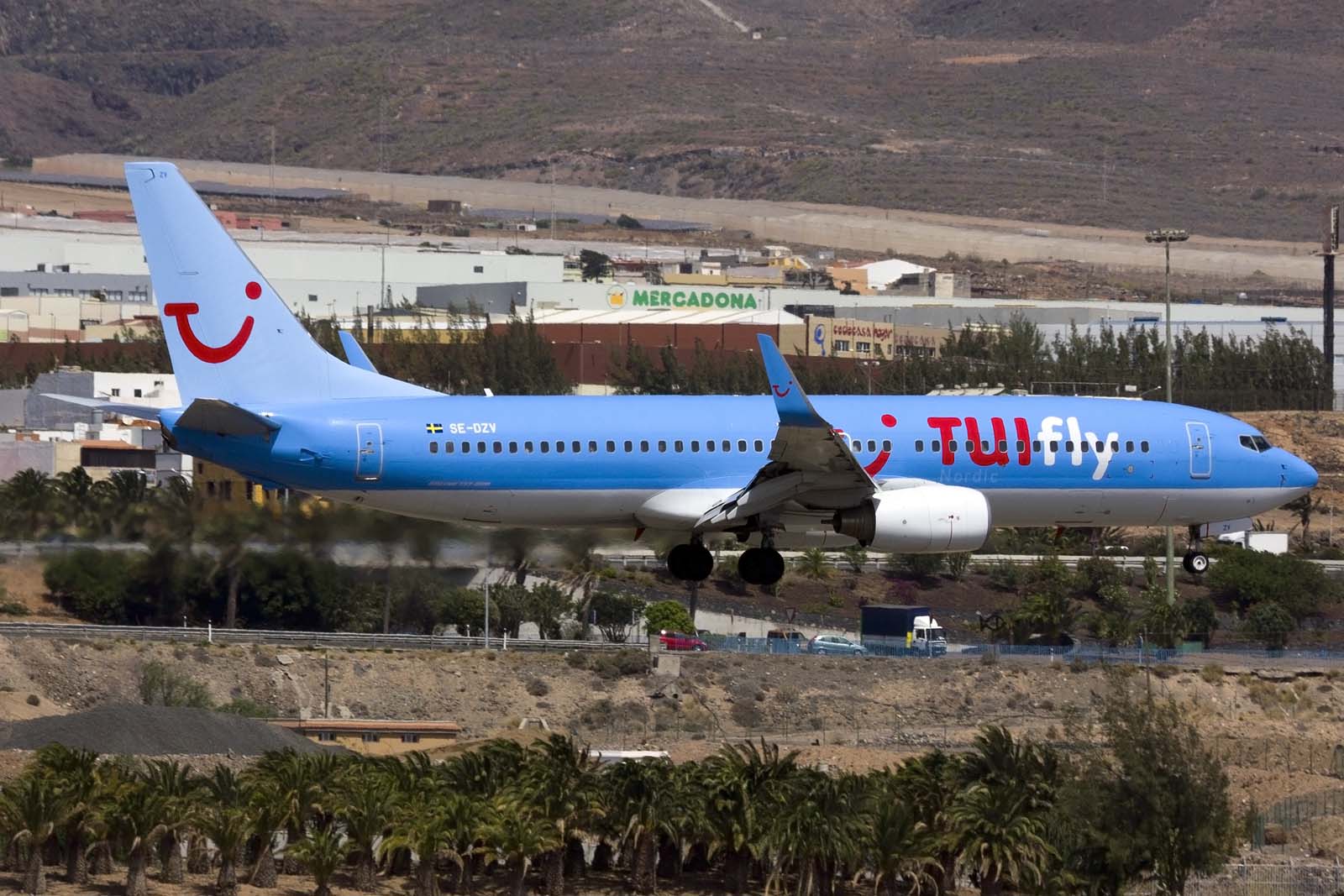 SE-DZV · Boeing 737-804(WL) · (LPA / GCLP)