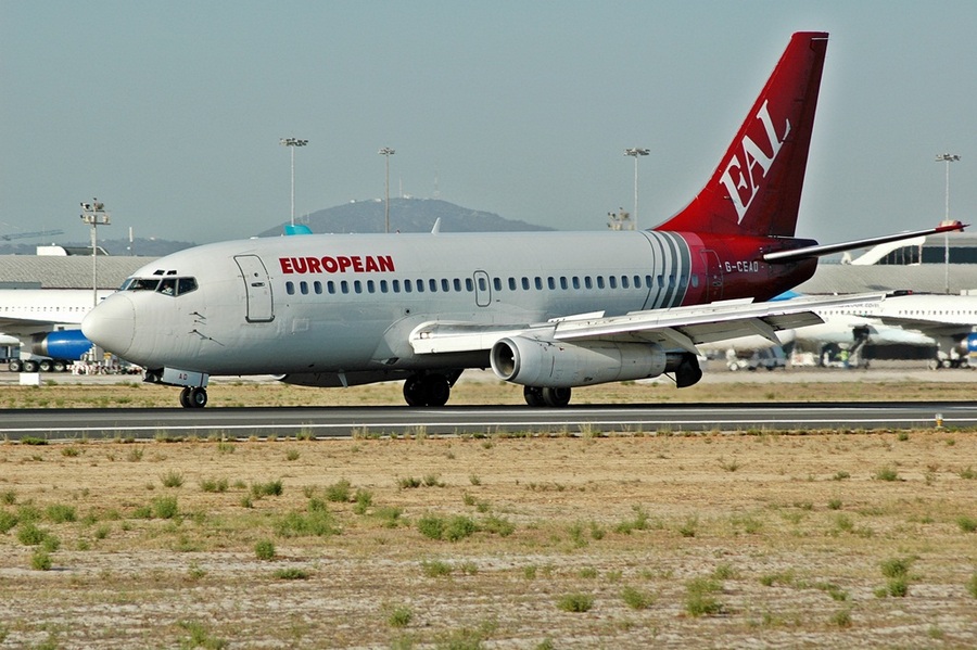 G-CEAD · Boeing 737-229/Adv · (FAO /  LPFR)