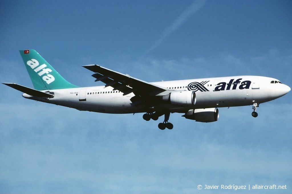 TC-ALV · Airbus A300B4-203 · (DUS / EDDL)