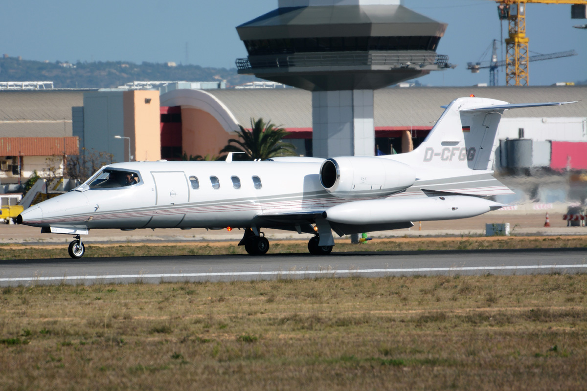 D-CFGG · Gates Learjet 36A · (FAO / LPFR)