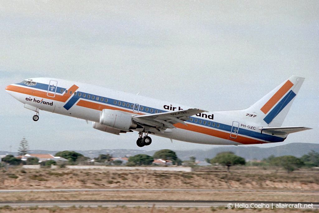 PH-OZC · Boeing 737-36N · (FAO / LPFR)