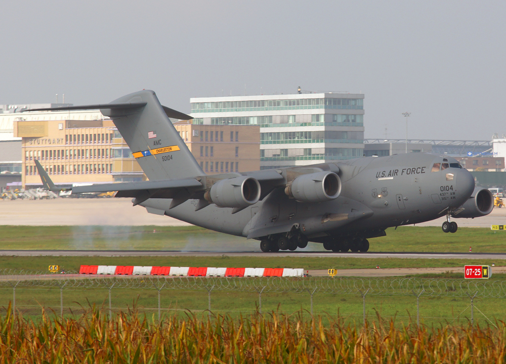 95-0104 · Boeing C-17A Globemaster III · (STR / EDDS)