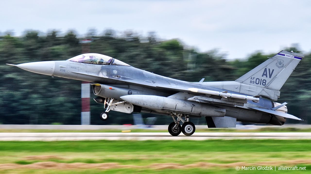 89-2018 · General Dynamics F-16C Fighting Falcon · (EPLK)
