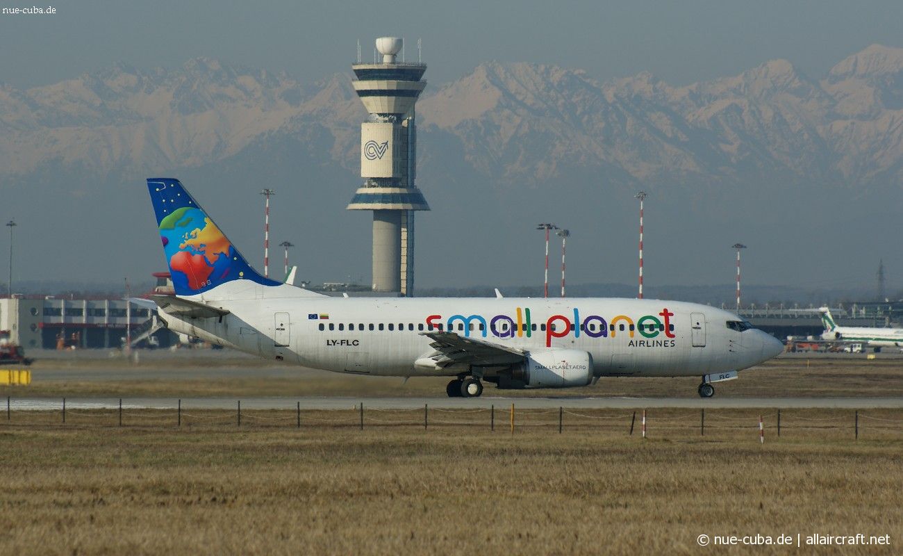 LY-FLC · Boeing 737-31S · (MXP / LIMC)