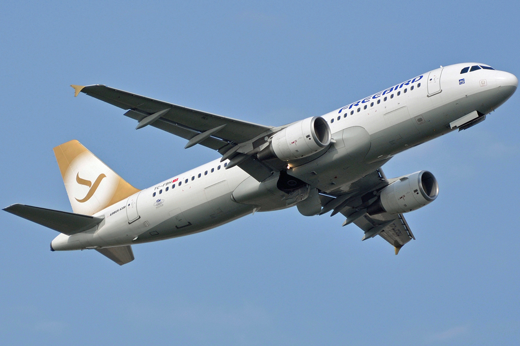 TC-FBH · Airbus A320-214 · (CPH / EKCH)