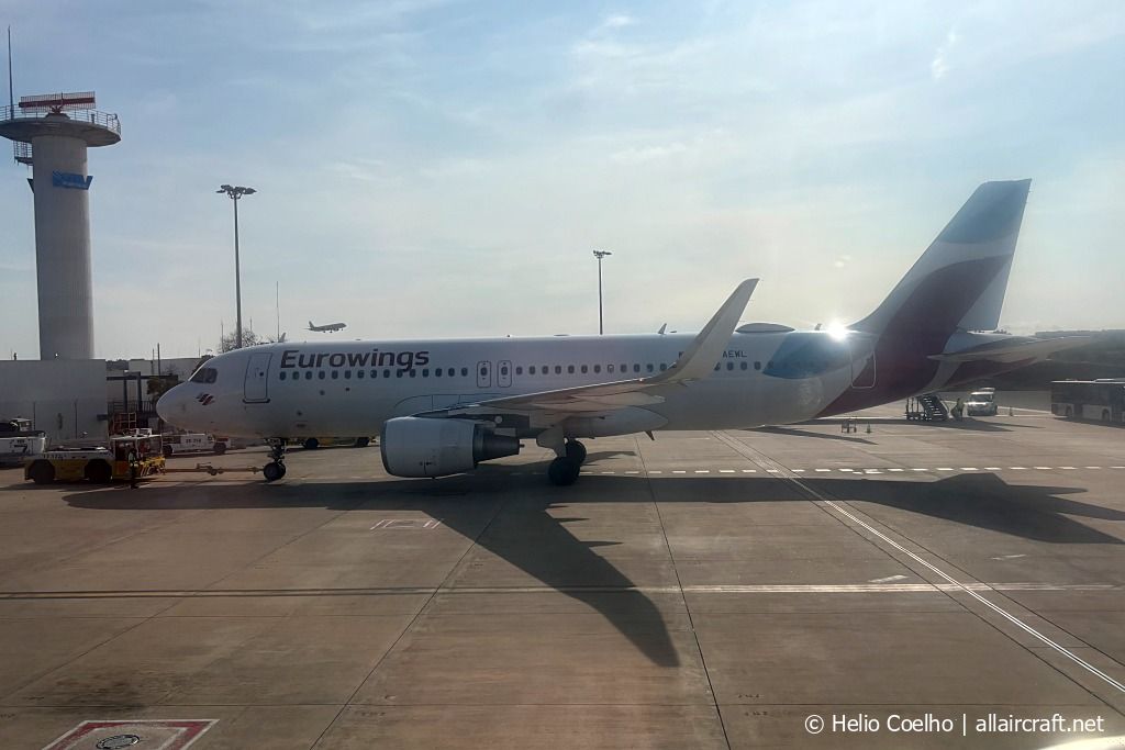 D-AEWL · Airbus A320-214 · (LIS / LPPT)