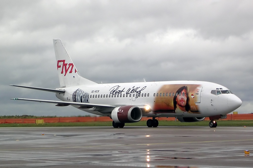 SE-RCR · Boeing 737-33A · (HEL / EFHK)