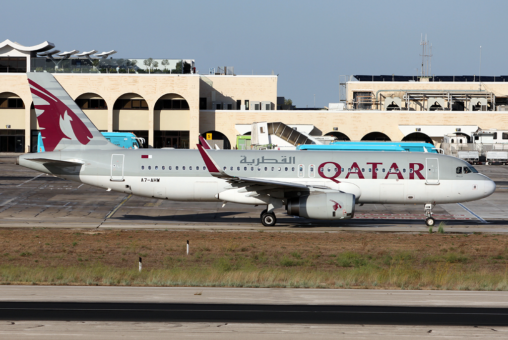 A7-AHW · Airbus A320-232 · MLA / LMML