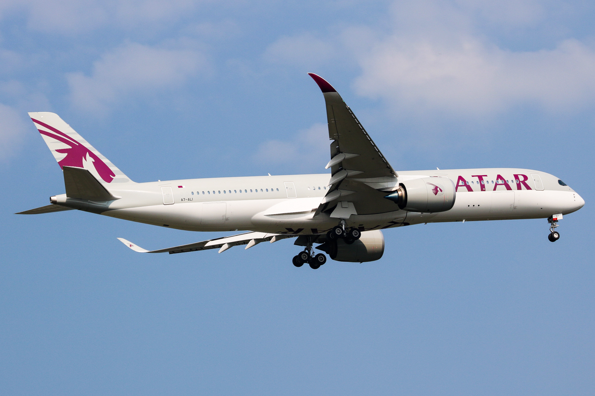 A7-ALI · Airbus A350-941 · (SIN / WSSS)