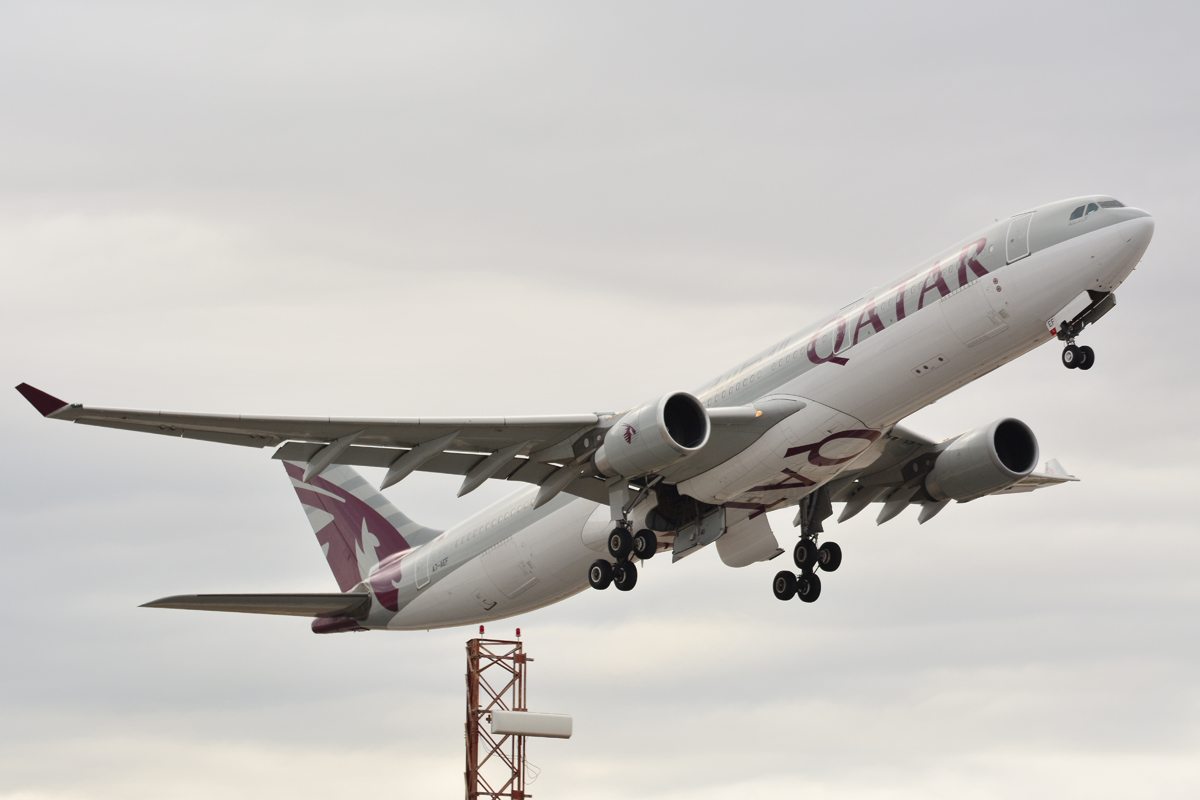 A7-AEF · Airbus A330-302 · (BCN / LEBL)