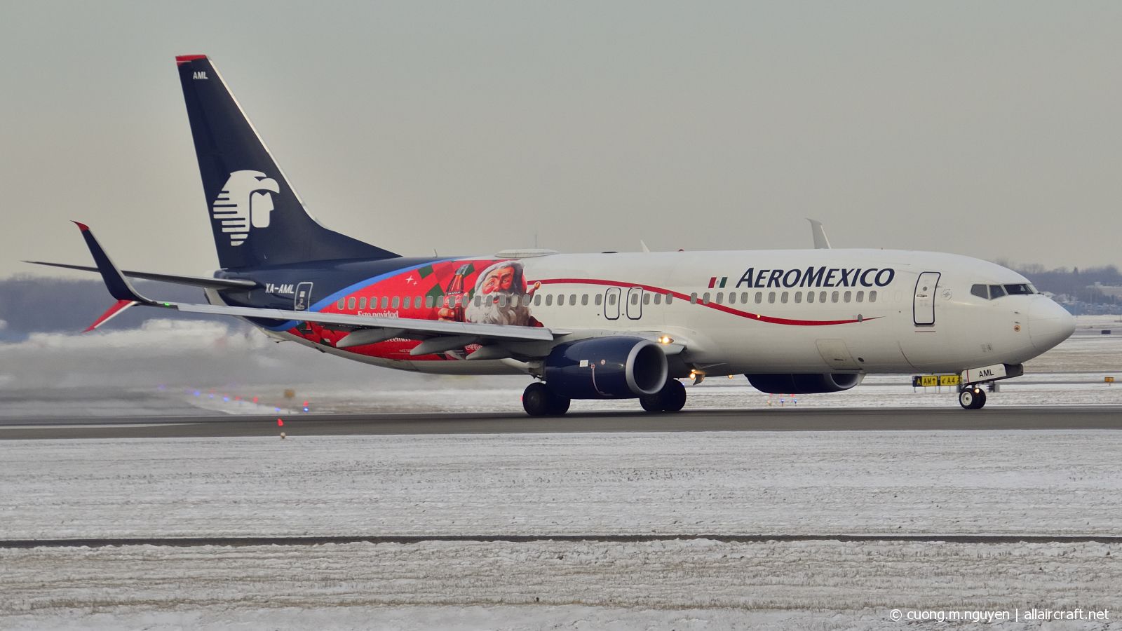 XA-AML · Boeing 737-852(WL) · (YUL / CYUL)