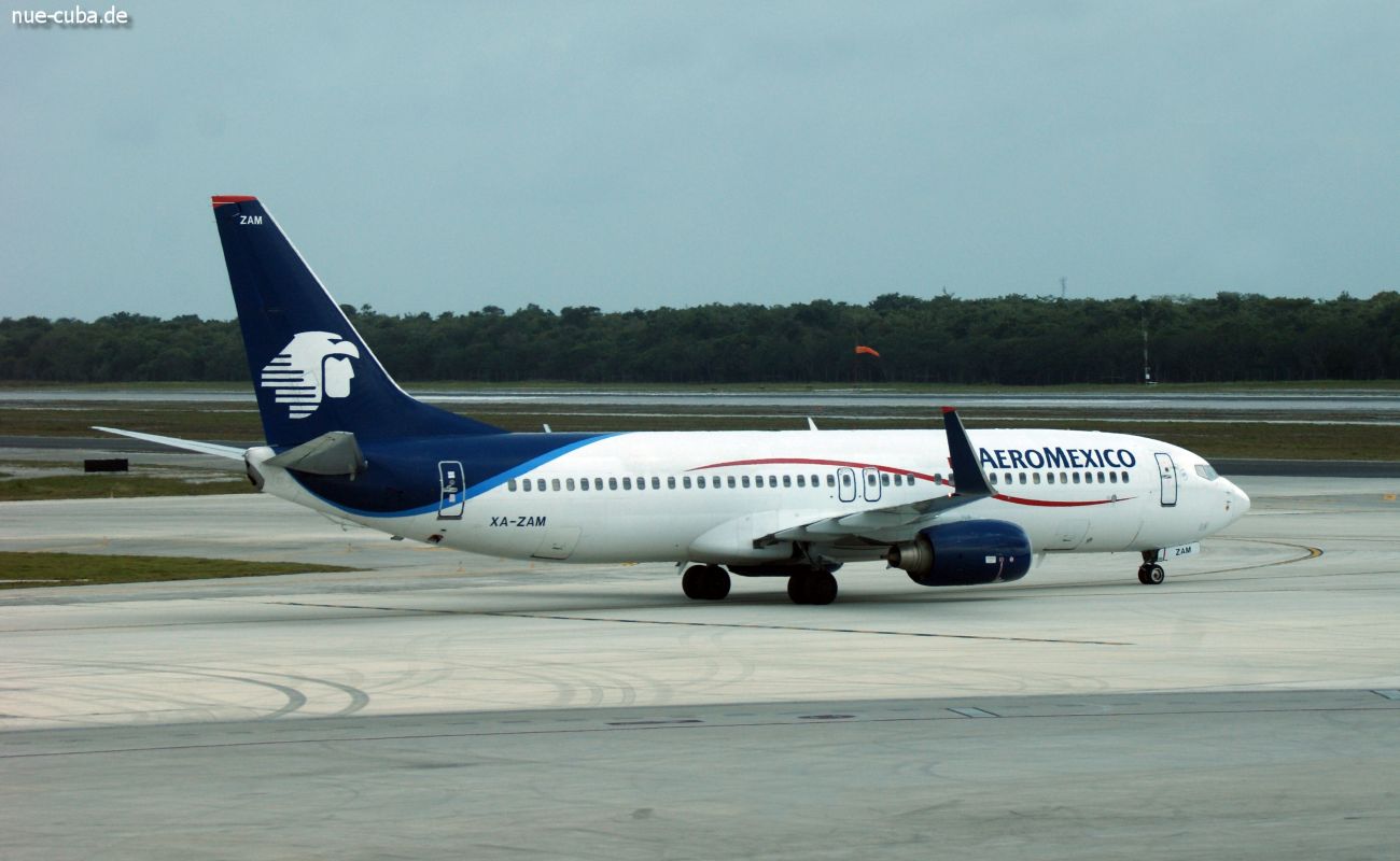 XA-ZAM · Boeing 737-852(WL) · (CUN / MMUN)