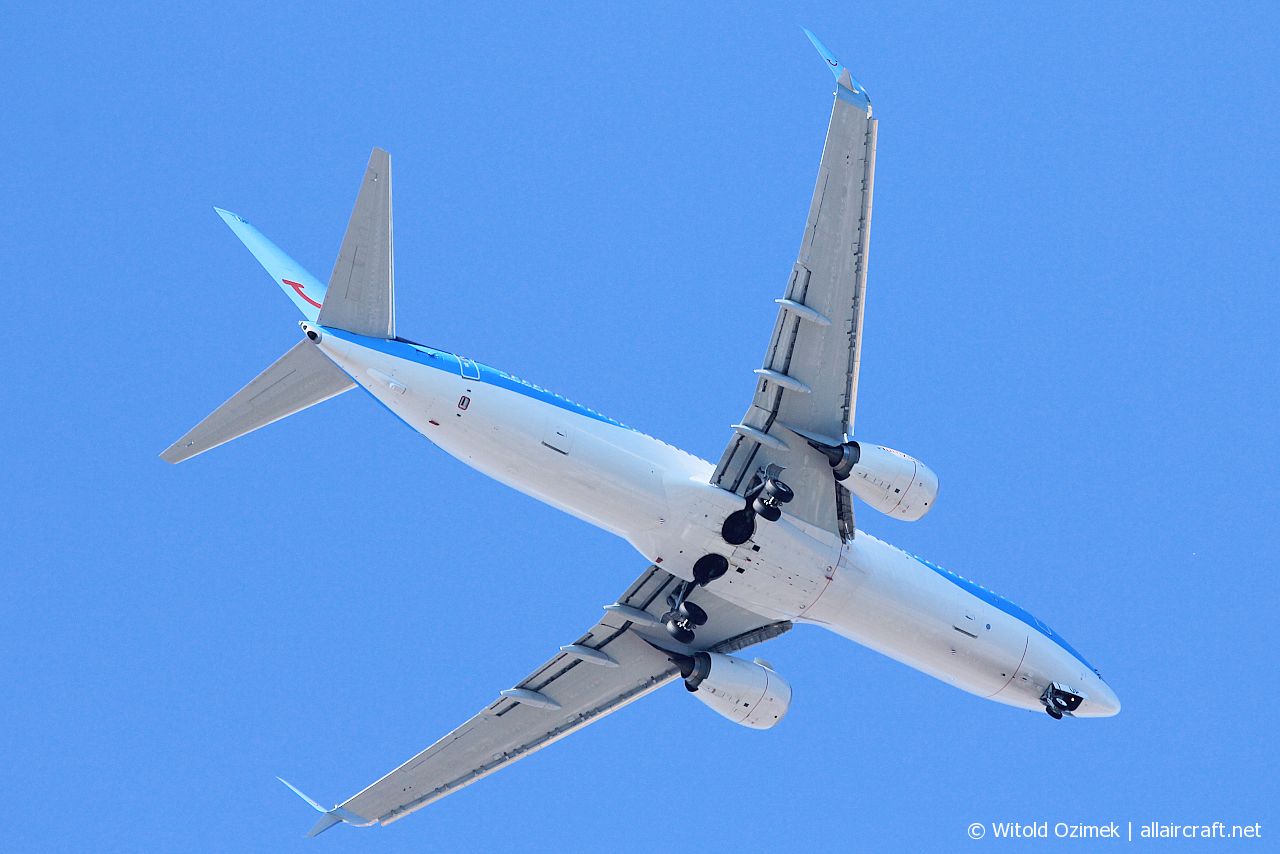 D-ATUP · Boeing 737-8K5(WL) · (HER / LGIR)