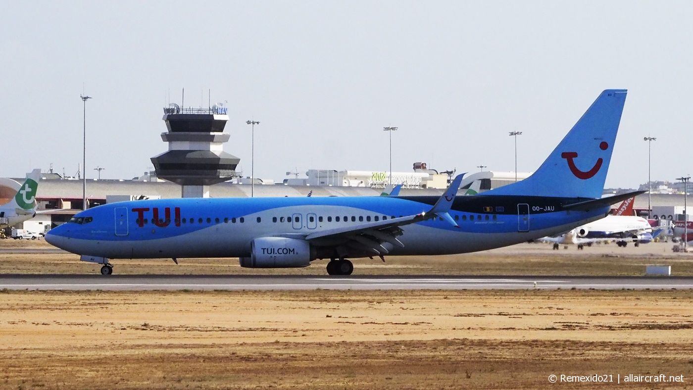 OO-JAU · Boeing 737-8K5(WL) · (FAO / LPFR)