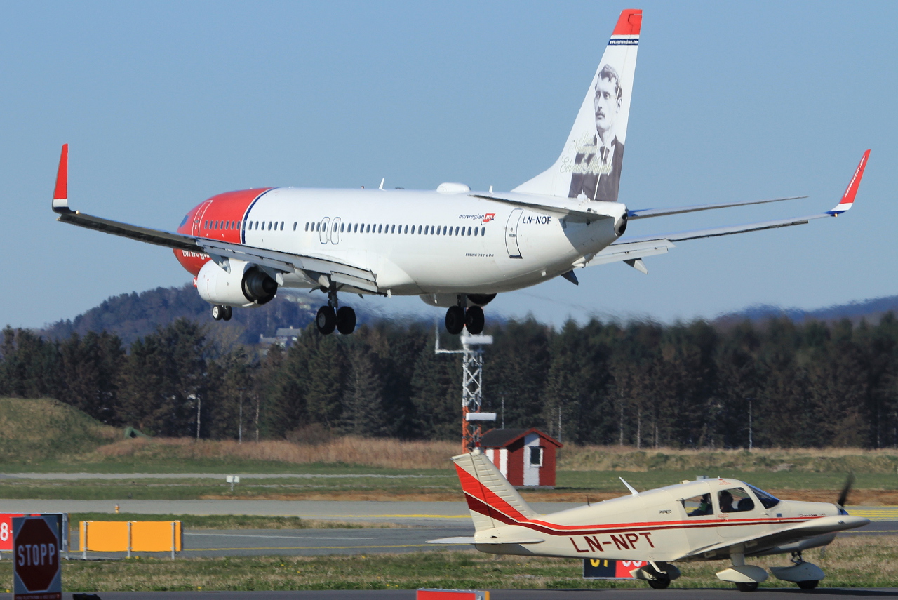 LN-NOF · Boeing 737-86N(WL) · (SVG / ENZV)