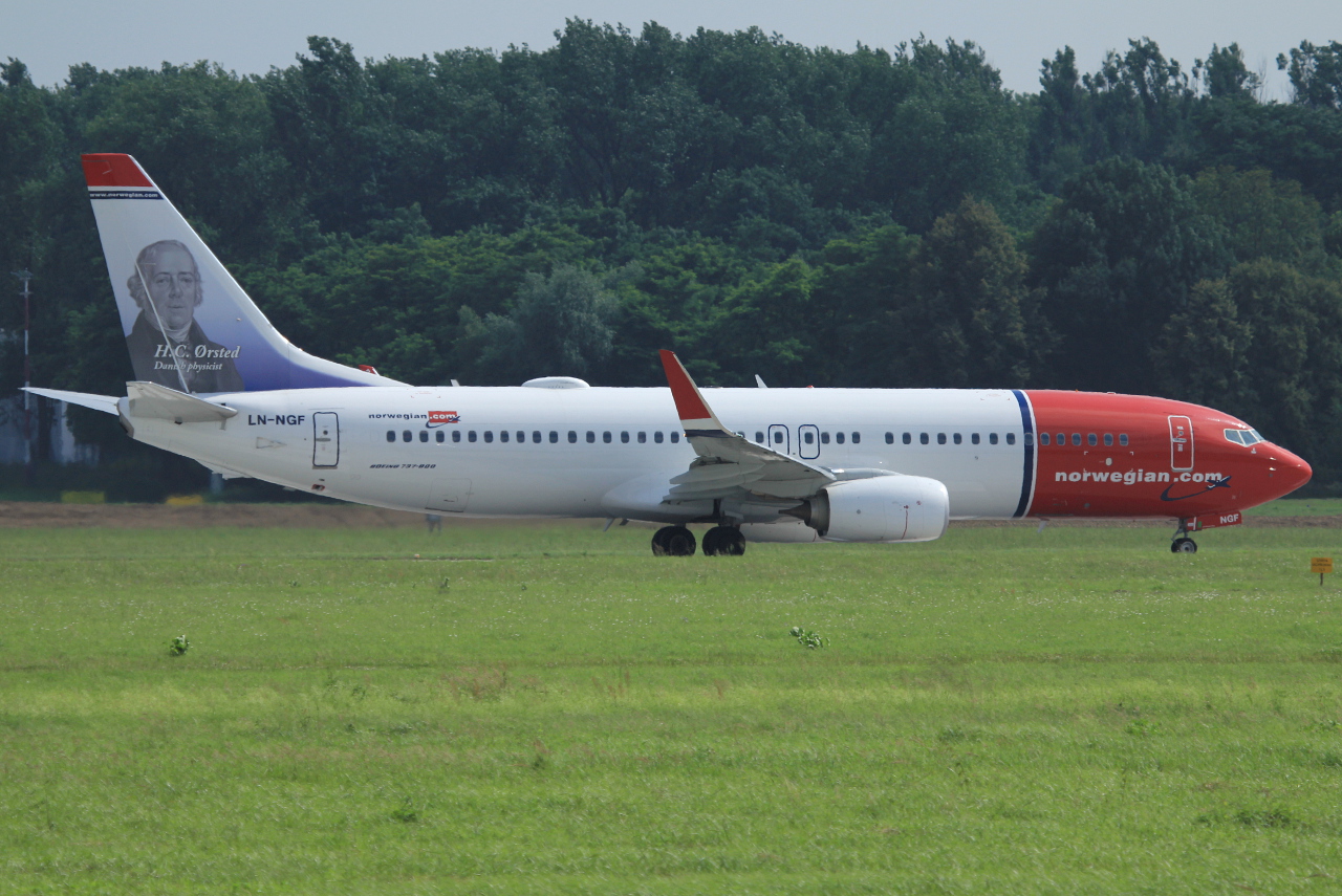 LN-NGF · Boeing 737-8JP(WL) · (KRK / EPKK)