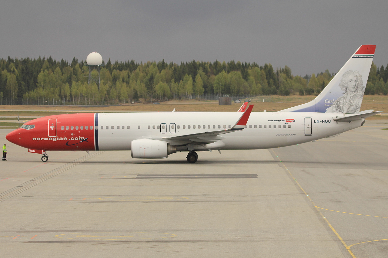 LN-NOU · Boeing 737-8FZ(WL) · (OSL / ENGM)