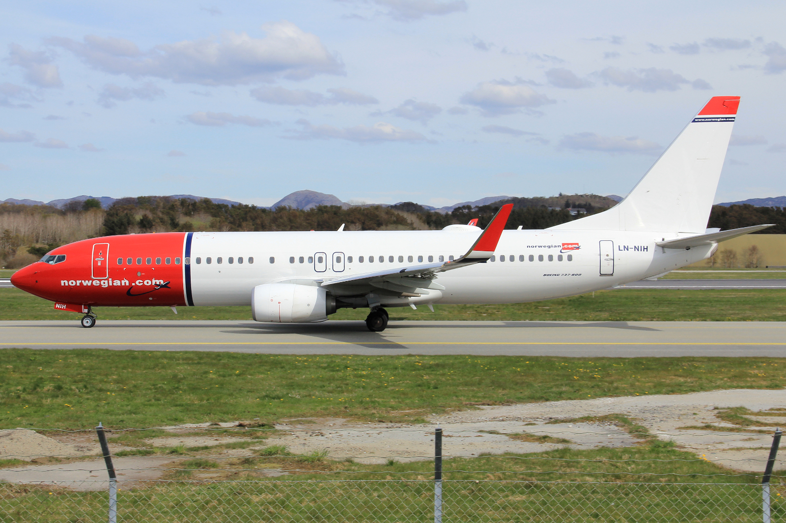 LN-NIH · Boeing 737-8JP(WL) · (SVG / ENZV)