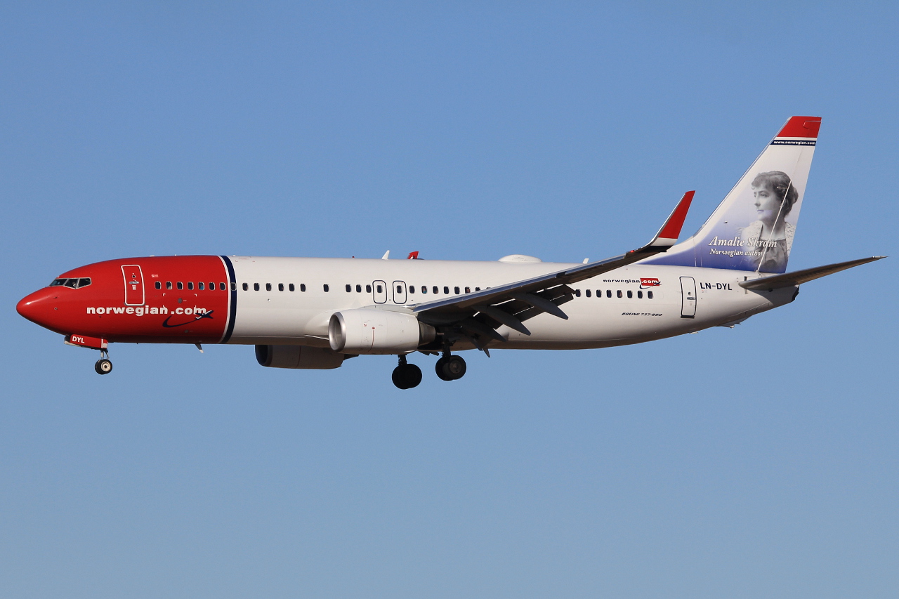 LN-DYL · Boeing 737-8JP(WL) · (SVG / ENZV)