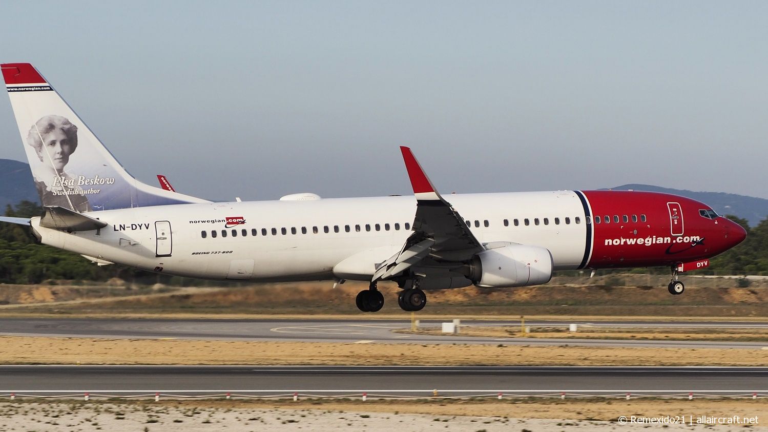 LN-DYV · Boeing 737-8JP(WL) · (FAO / LPFR)