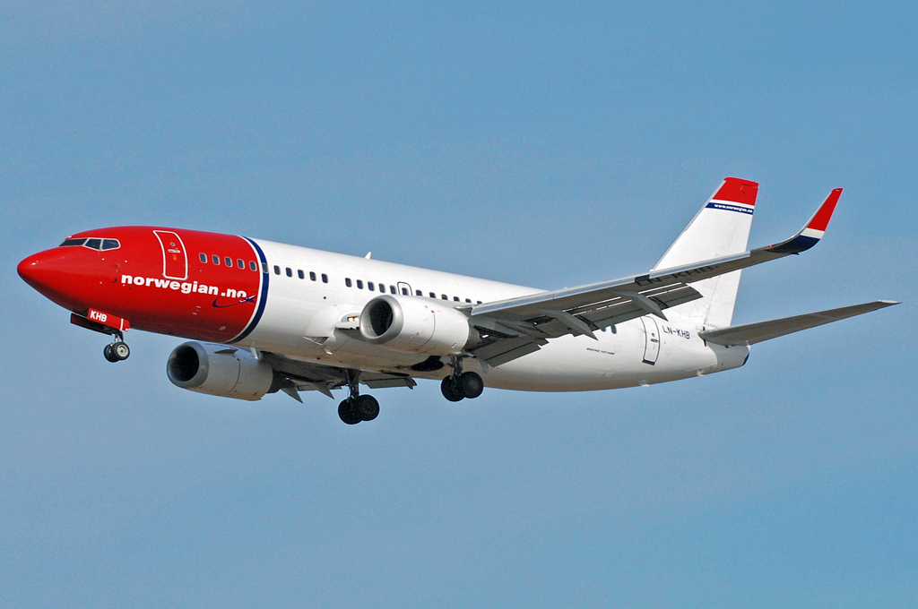 LN-KHB · Boeing 737-31S(WL) · (CPH / EKCH)