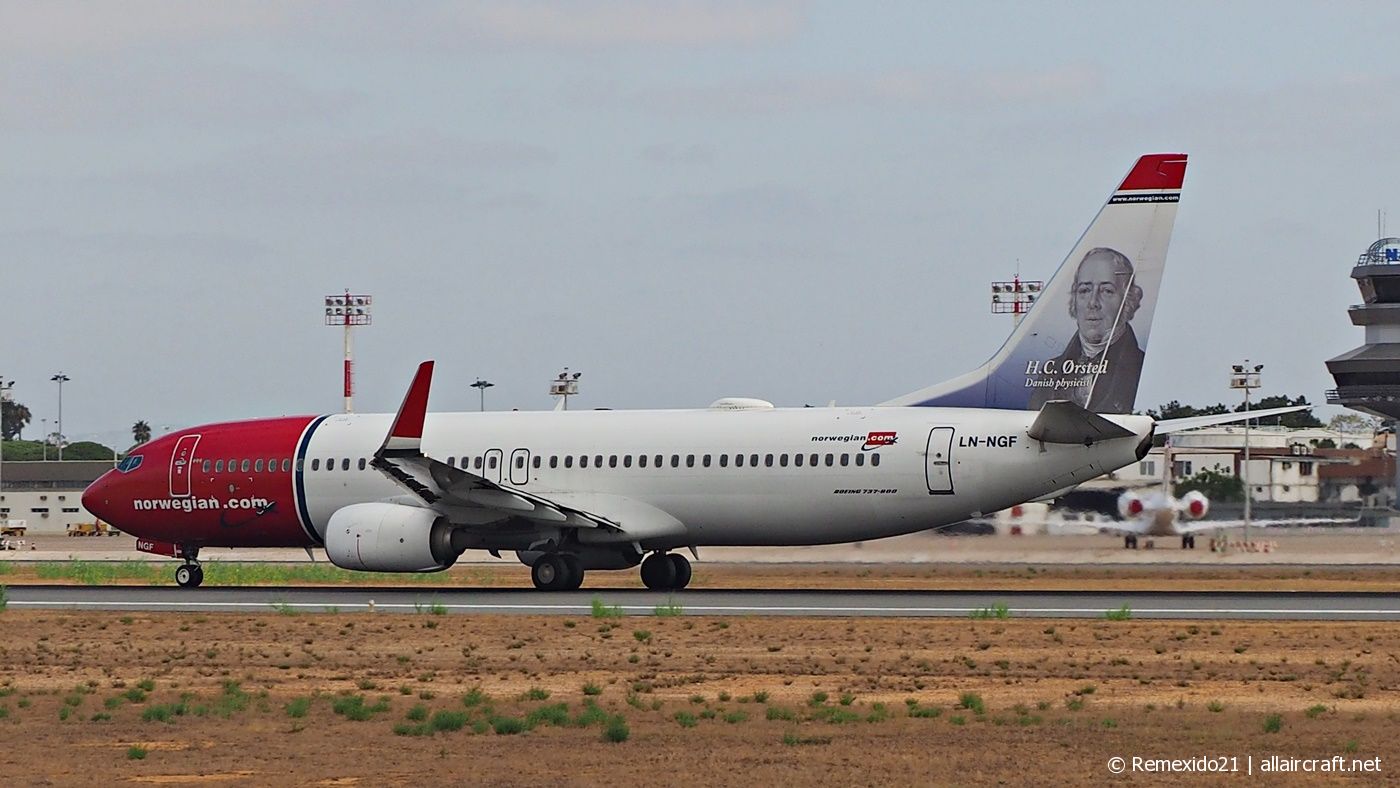 LN-NGF · Boeing 737-8JP(WL) · (FAO / LPFR)
