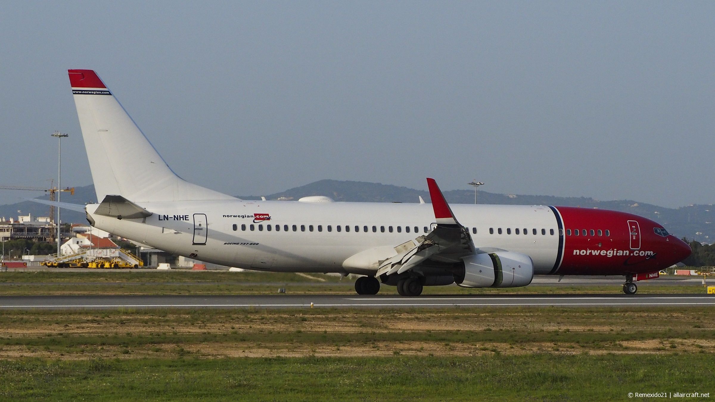 LN-NHE · Boeing 737-8JP(WL) · (FAO / LPFR)