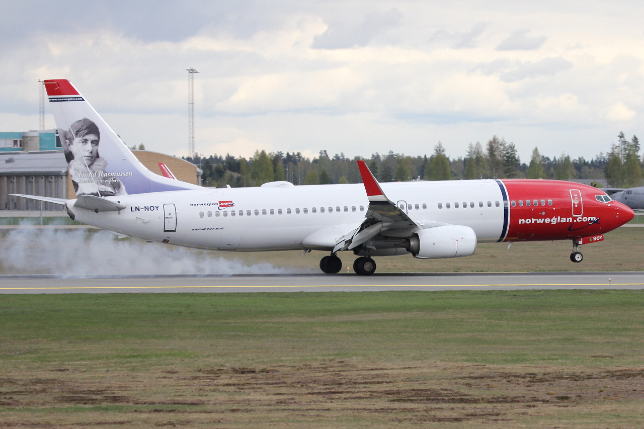 LN-NOY · Boeing 737-8JP(WL) · (OSL / ENGM)