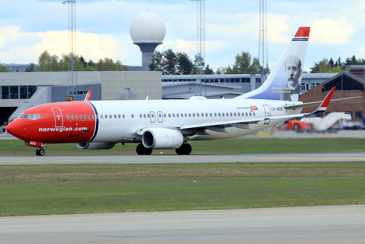 LN-NOQ · Boeing 737-86N(WL) · (OSL / ENGM)