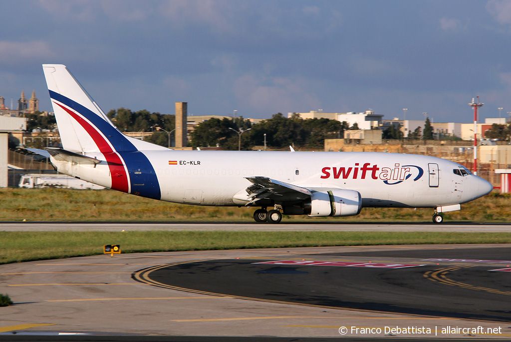EC-KLR · Boeing 737-3Q8(SF) · (MLA / LMML)